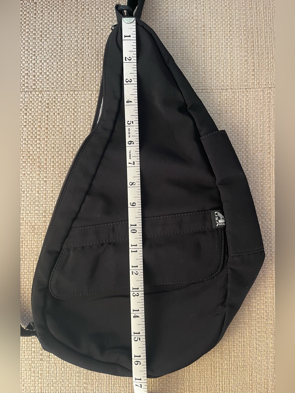 Ameribag Healthy Back Bag
Crossbody Sling
Black Nylon - Picture 7 of 7